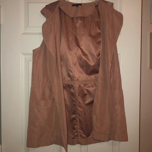 Suede fashion vest with hood